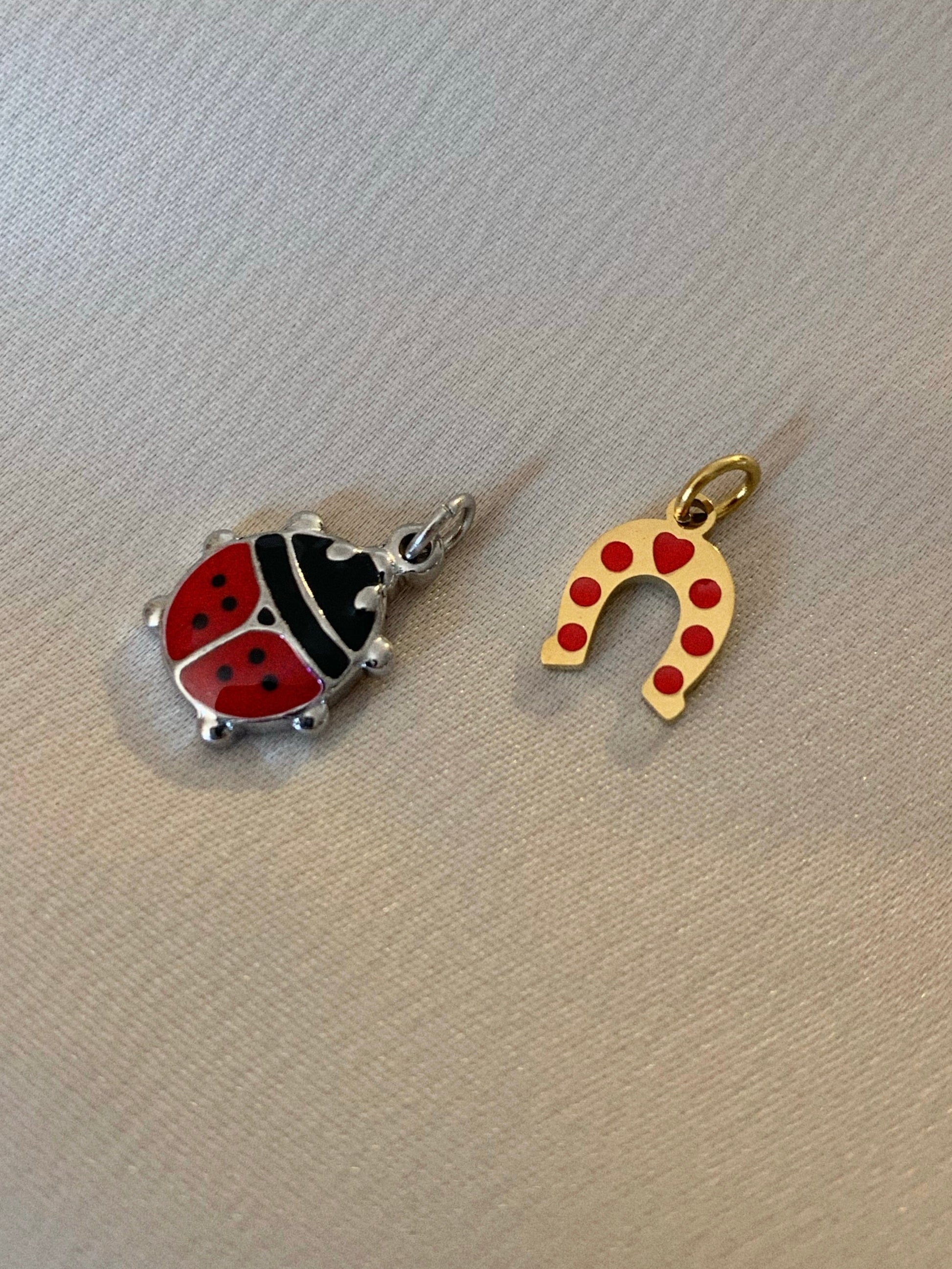 Charms de la Suerte - Hey.Vortex