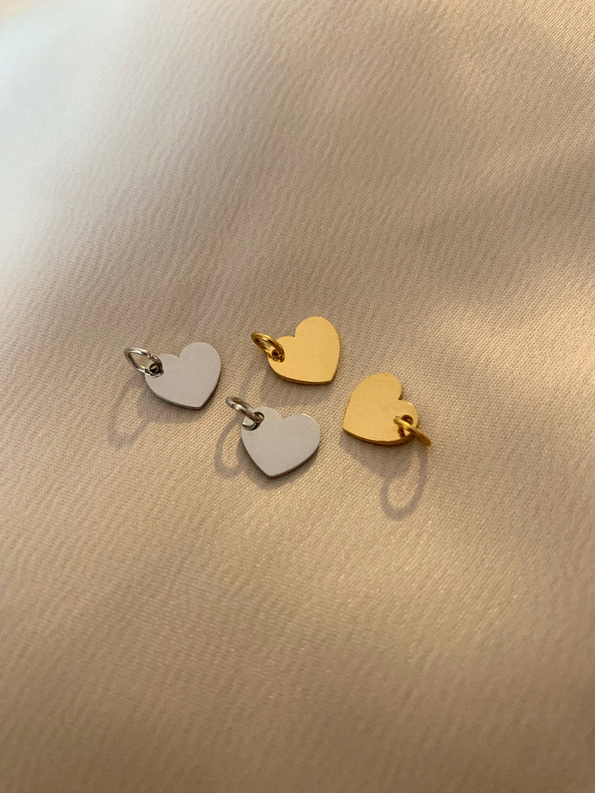 Charm corazón mini - Hey.Vortex