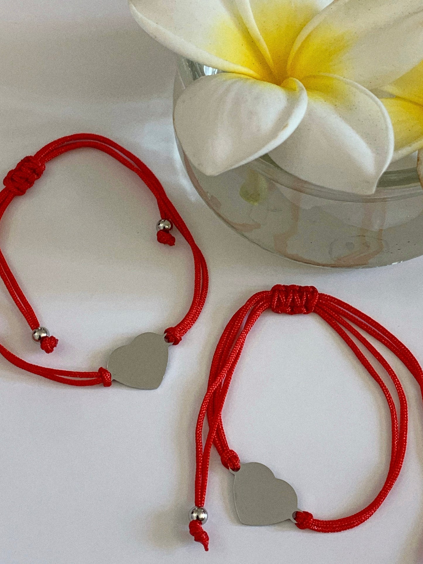 Pulsera hilo rojo - Hey.Vortex