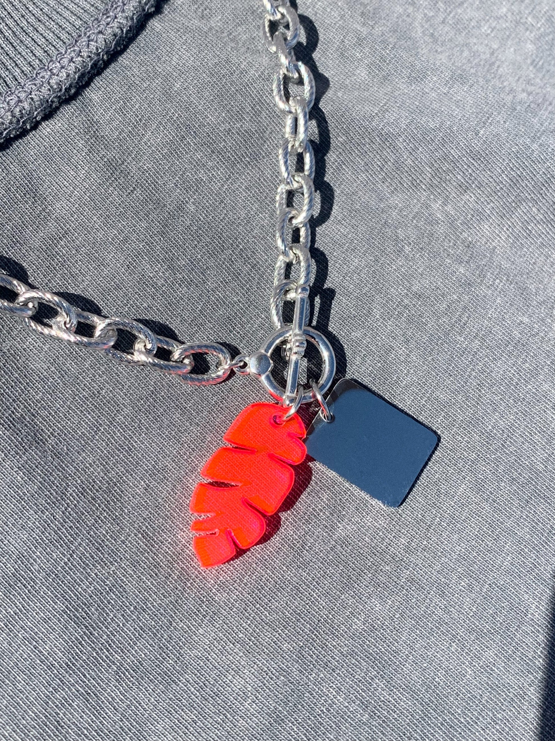 Collar hoja neón - Hey.Vortex