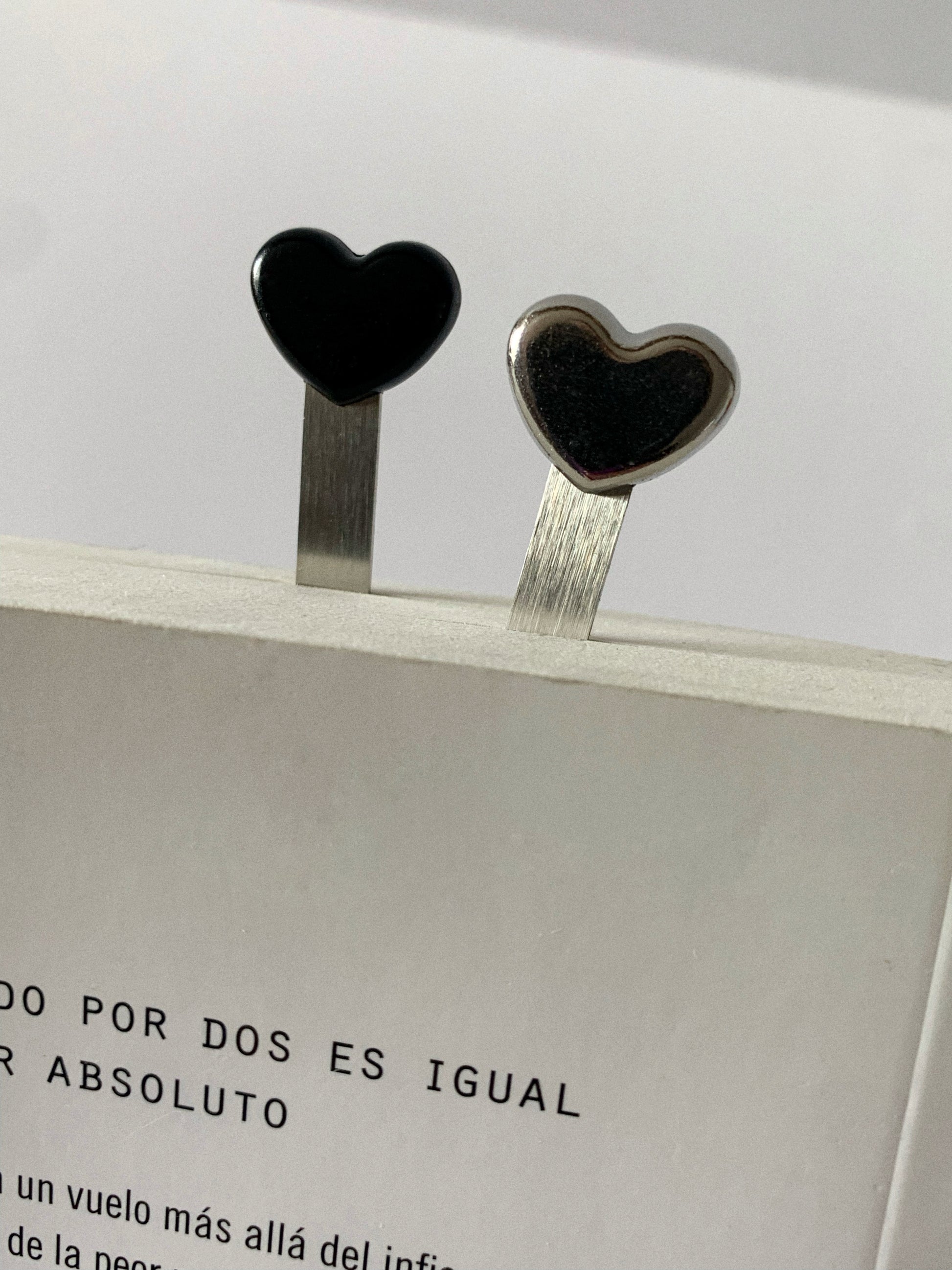 Marca página corazón - Hey.Vortex