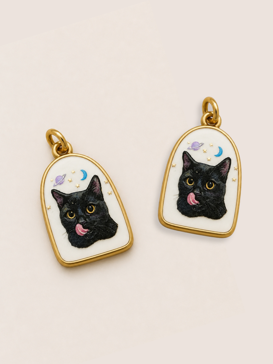 Salem charm